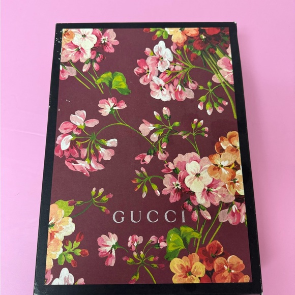 GUCCI BLOOM CLUTCH/ TOILETRIES POUCH - Picture 4 of 11